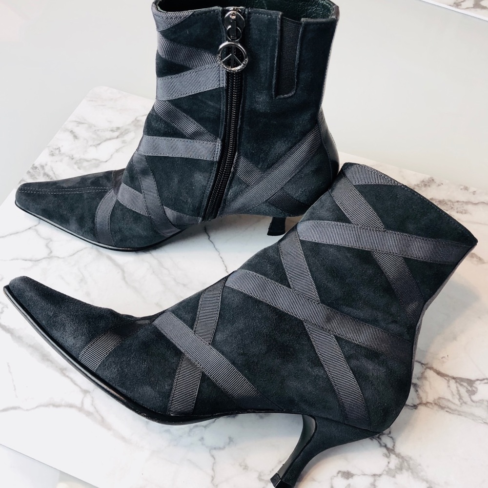 donald j pliner suede boots